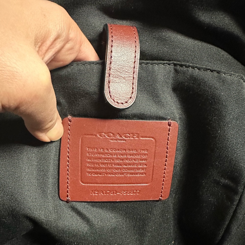 Men’s Coach Sling Bag EUC - Picture 3 of 4